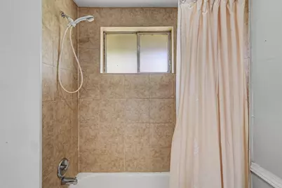 16710 Blackhawk Boulevard, Friendswood, TX 77546 - Photo 17