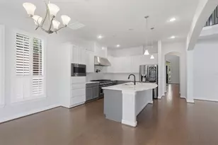 1303 Gardenia Dr, Houston, TX 77018 - Photo 11