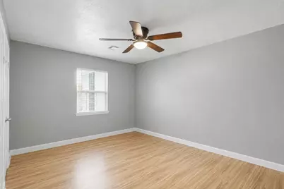 515 Riggs Street, Baytown, TX 77520 - Photo 21