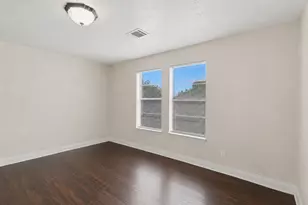 515 Riggs St, Baytown, TX 77520 - Photo 15