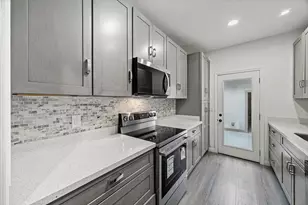 664 N Eldridge Pkwy, Houston, TX 77079 - Photo 17