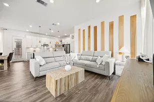 35425 Woodtrace Cir, Pinehurst, TX 77362 - Photo 9