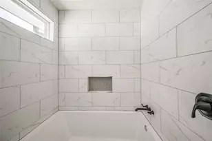 1216 Mcneil St, Houston, TX 77009 - Photo 13