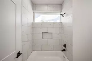 1216 Mcneil St, Houston, TX 77009 - Photo 11