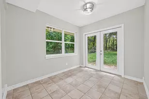18747 Woodridge Dr, Conroe, TX 77302 - Photo 11