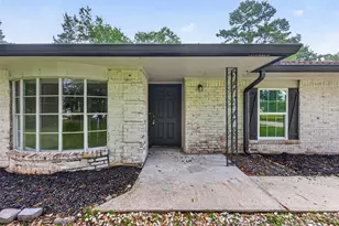 18747 Woodridge Dr, Conroe, TX 77302 - Photo 3