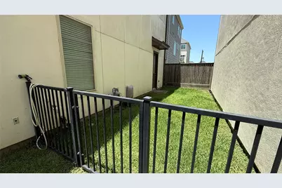 10906 Brookeshire Chase Lane Lane, Houston, TX 77043 - Photo 39