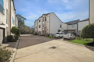 10906 Brookeshire Chase Ln Ln, Houston, TX 77043 - Photo 3