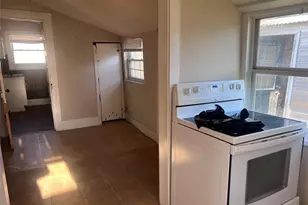 815 E Railroad St, Boling, TX 77420 - Photo 9