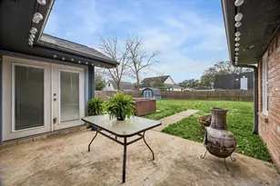403 Colonial Dr, Friendswood, TX 77546 - Photo 27