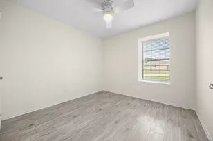 10824 W Mulberry Dr, La Porte, TX 77571 - Photo 13