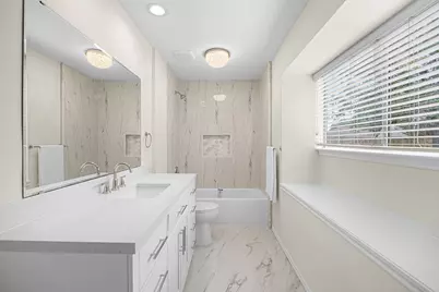 10824 W Mulberry Drive, La Porte, TX 77571 - Photo 17