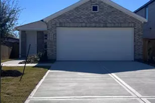 1647 Golden Iris Dr, Crosby, TX 77532 - Photo 1