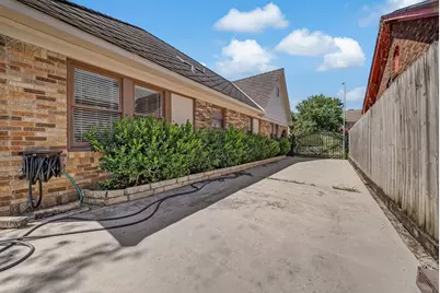 1918 Wentworth Street, Houston, TX 77004 - Photo 27