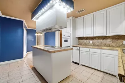 74 Oak Grove Lane, Conroe, TX 77304 - Photo 9