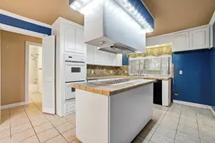 74 Oak Grove Ln, Conroe, TX 77304 - Photo 11