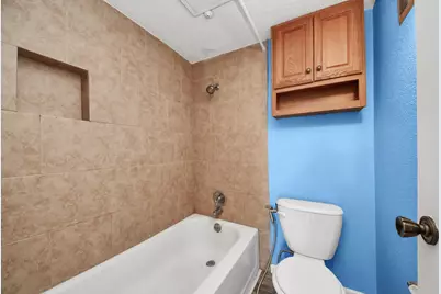 1516 Bay Area Boulevard #F8, Houston, TX 77058 - Photo 21