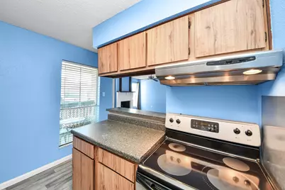 1516 Bay Area Boulevard #F8, Houston, TX 77058 - Photo 11