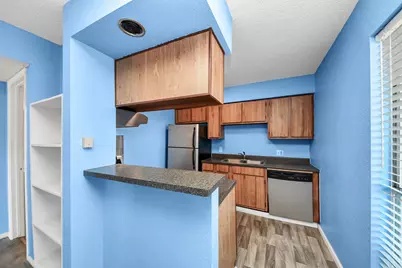 1516 Bay Area Boulevard #F8, Houston, TX 77058 - Photo 13