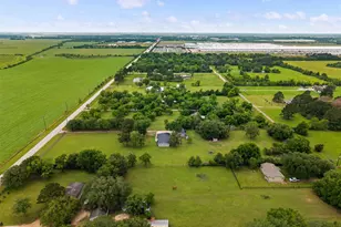 19635 Kermier Rd, Waller, TX 77484 - Photo 9