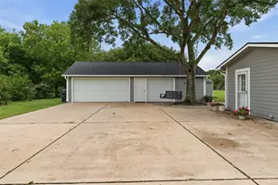 19635 Kermier Rd, Waller, TX 77484 - Photo 11