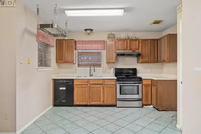 2721 Overland Trail, Dickinson, TX 77539 - Photo 7