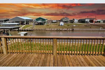 976 County Road 202, Sargent, TX 77414 - Photo 1