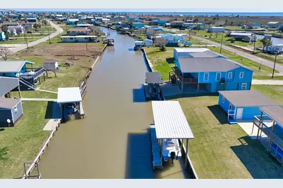 976 County Road 202, Sargent, TX 77414 - Photo 31