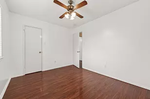 8411 Tamayo Dr, Houston, TX 77083 - Photo 37