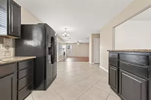 8411 Tamayo Dr, Houston, TX 77083 - Photo 23