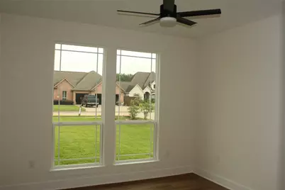 109 Gadwall Drive, Clute, TX 77531 - Photo 21