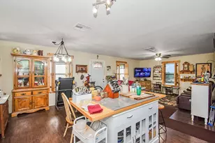 727 18th St, Dickinson, TX 77539 - Photo 15