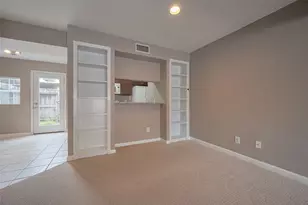 6111 Beverly Hill St, Houston, TX 77057 - Photo 5
