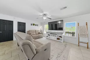 439 Pompano St, Bayou Vista, TX 77563 - Photo 7