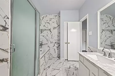 9323 Eaglewood Shadow Court, Houston, TX 77083 - Photo 5