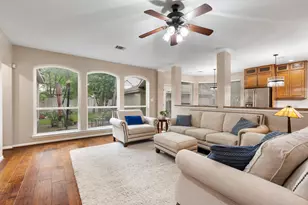26 Candlenut Pl, The Woodlands, TX 77381 - Photo 9
