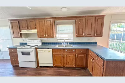 16487 Brittany Way, Conroe, TX 77306 - Photo 9