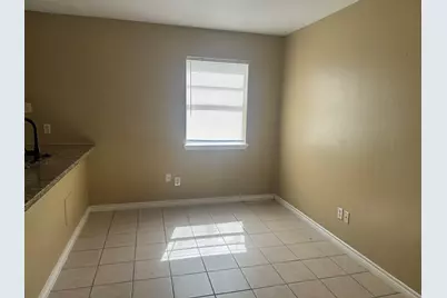 300 Rice Street, Angleton, TX 77515 - Photo 5