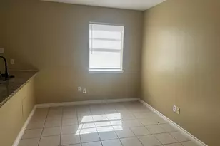 300 Rice St, Angleton, TX 77515 - Photo 5