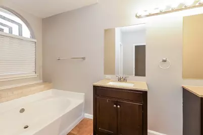 6637 Queensclub Drive, Houston, TX 77069 - Photo 13