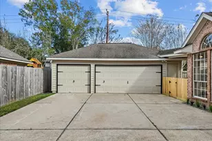 4006 Blue Jasmine Ct, Houston, TX 77059 - Photo 9