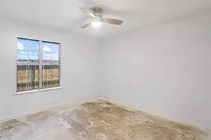 5001 Texas Ave, La Marque, TX 77568 - Photo 21