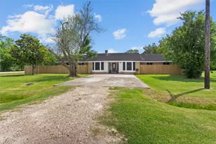 5001 Texas Ave, La Marque, TX 77568 - Photo 3