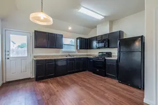 14942 Hidalgo Valley Ln, Houston, TX 77090 - Photo 9