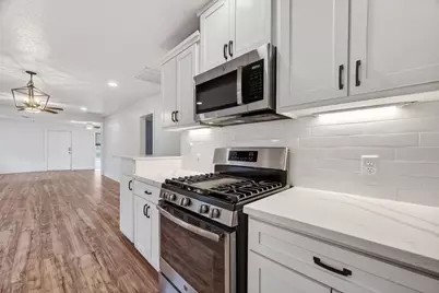 4520 Sharon Street, Houston, TX 77020 - Photo 5