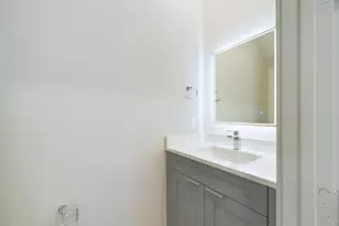5726 Rucio Ln, Houston, TX 77092 - Photo 9