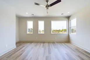 5726 Rucio Ln, Houston, TX 77092 - Photo 17