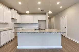2409 Table Rock Ct, Texas City, TX 77568 - Photo 7
