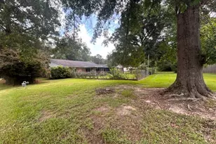 201 Walnut, Village Mills, TX 77663 - Photo 5