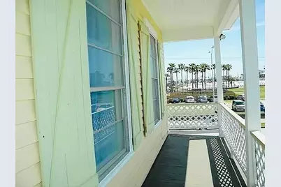 2801 Ave Q 1/2, Galveston, TX 77550 - Photo 15